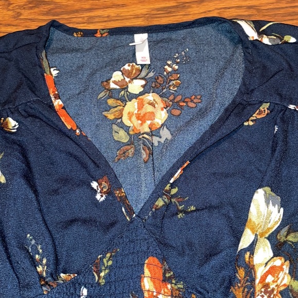 Xhiliration Floral V neck long sleeve Mini dress - Picture 2 of 5